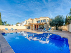 Holiday Home Requesens by Interhome